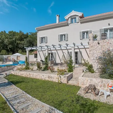 Villa Luxury Frangipane Drivenik